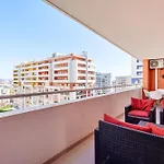 Lejlighed Pool And Balcony *