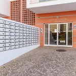 Pool And Balcony Apartament