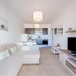 Pool And Balcony Apartament *