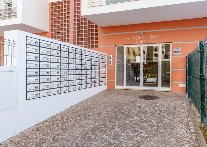 Pool And Balcony 公寓