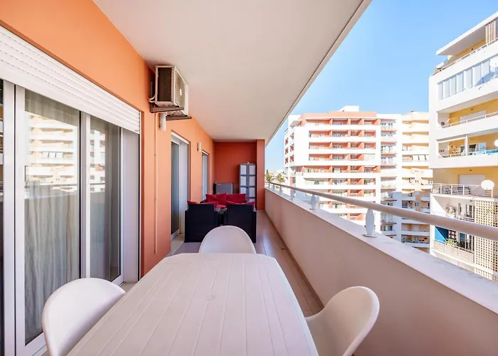 Pool And Balcony 公寓 *